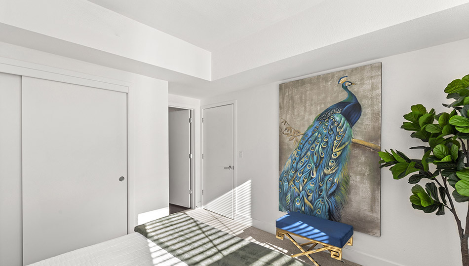 Tuscany Santa Clara bedroom wall with portrait of a peacock